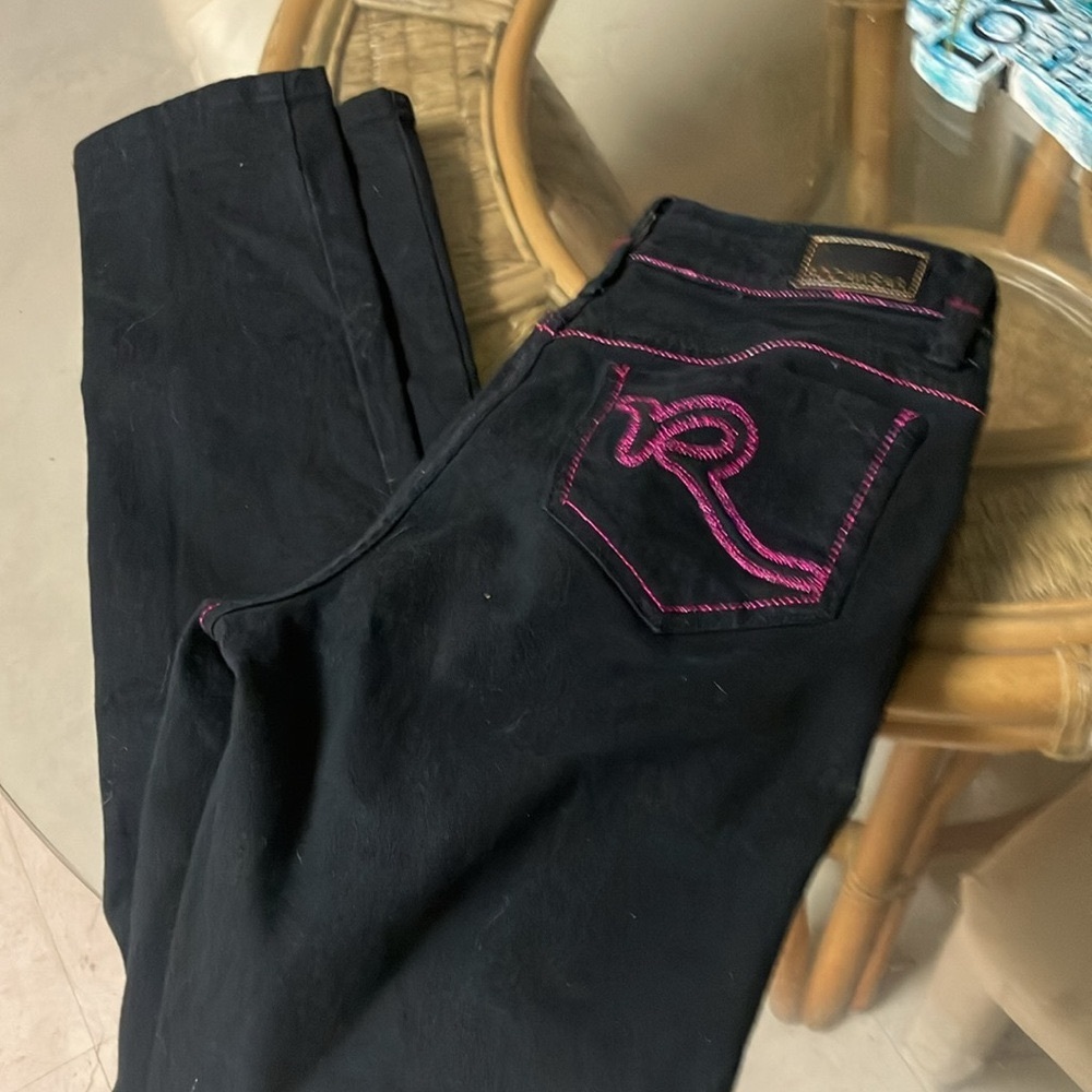 Rocawear skinny black jeans in pristine condition. Red stitchHannah skinny leg.